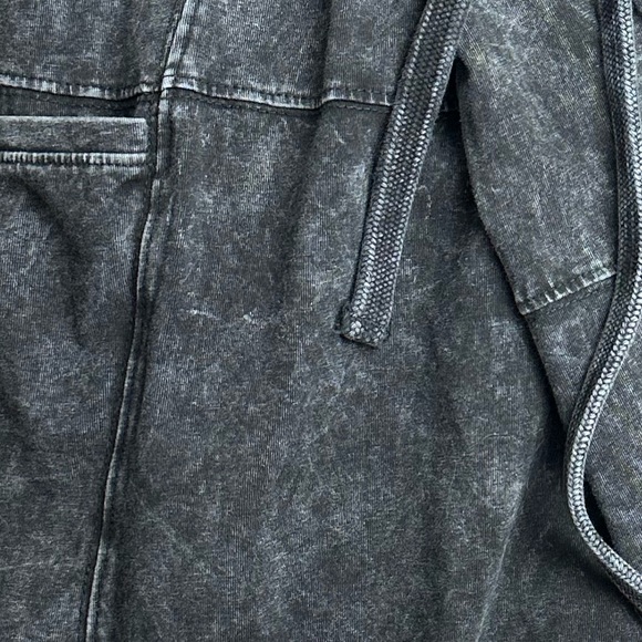 Sold - Picture 1 of 1